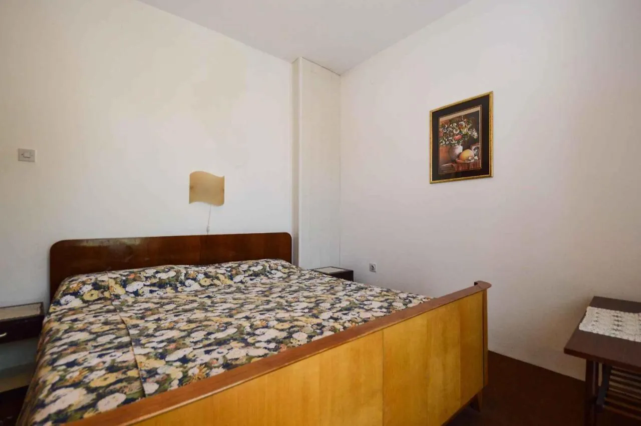 Apartment In Pula/Istrien 27825 克罗地亚